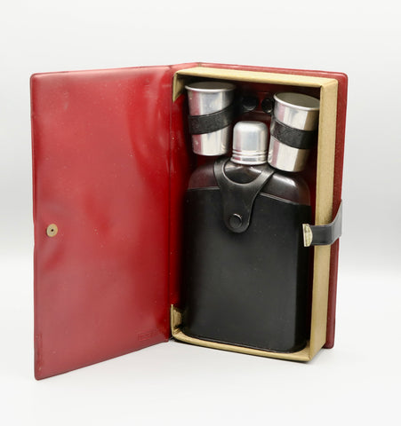 How to Improve Your Bowling, Flask Set (Undated)